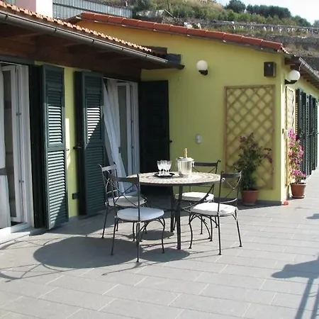 فيلة Casa Del Bianconiglio Torrazza (Liguria)